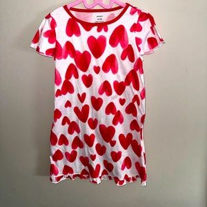 Carter’s , girls red & white hearts pajama dress, size 6/7